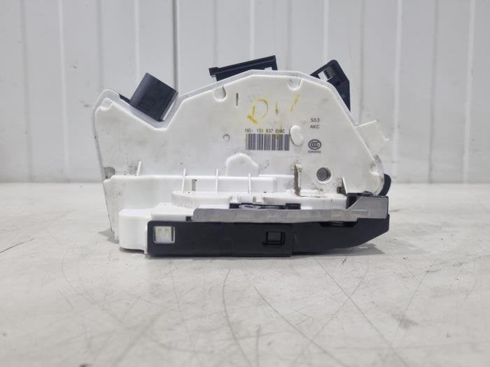 Serrure portière cylindre droit d'un Volkswagen UP, Volkswagen, -, 3 mois de garantie, Utilisé