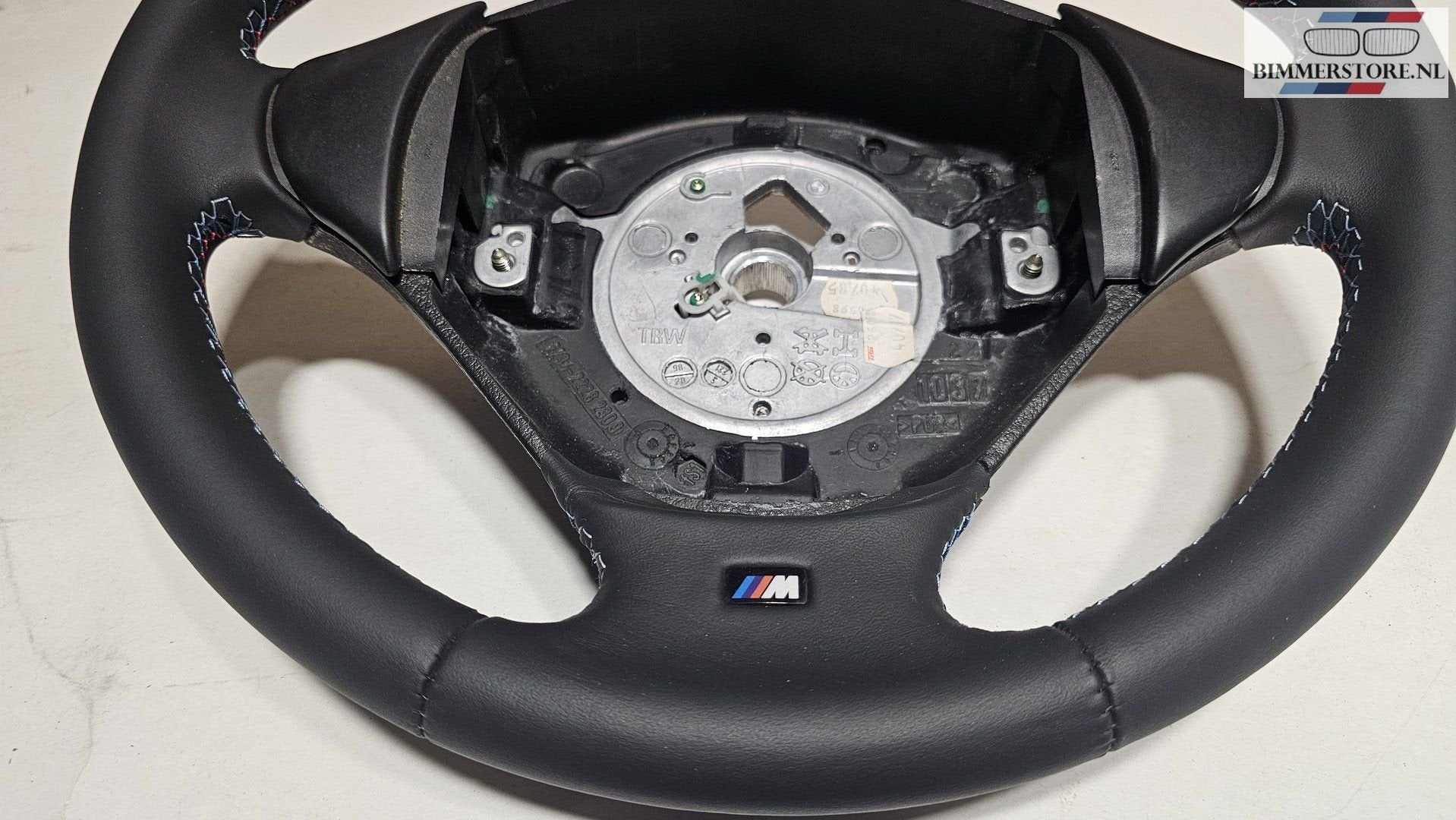 Volant sport M en cuir  BMW M3  série E36 M3 32342228230, -, Origine de la pièce connue, -, Enlèvement ou Envoi