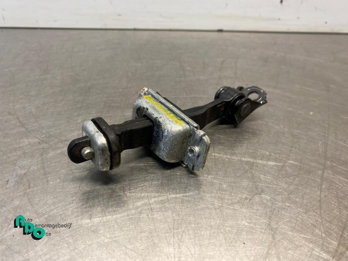Deurvanger 4Deurs rechts-achter van een Opel Karl (Karl 15-), Auto-onderdelen, Carrosserie, Opel, Gebruikt, 3 maanden garantie