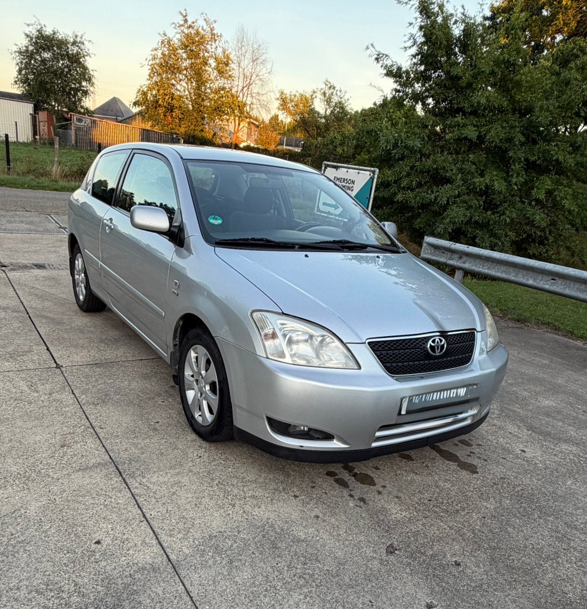Toyota Corolla 1.4 Benzine – 2003, Corolla, Parkeersensor, Handgeschakeld, Grijs