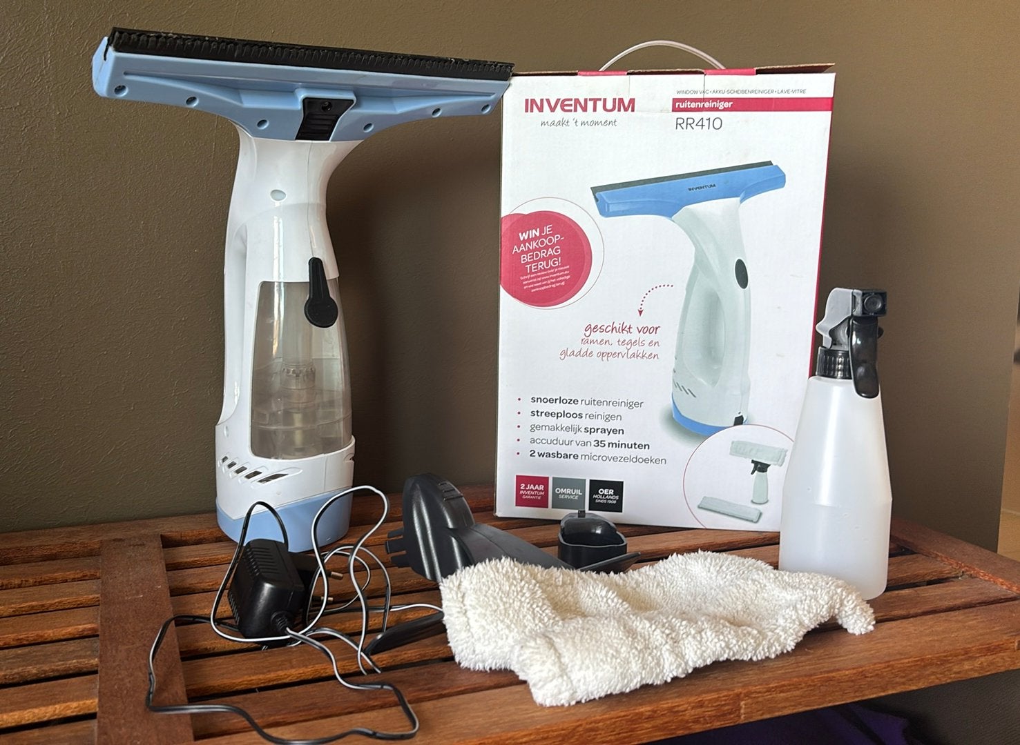 Inventum snoerloze ruitenreiniger RR410, Huis en Inrichting, Ophalen, Raamwisser of Trekker