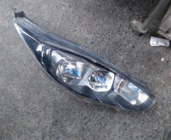 Optique avant droit Ford Fiesta 6 2012 LP/15530, Enlèvement, Utilisé, Ford