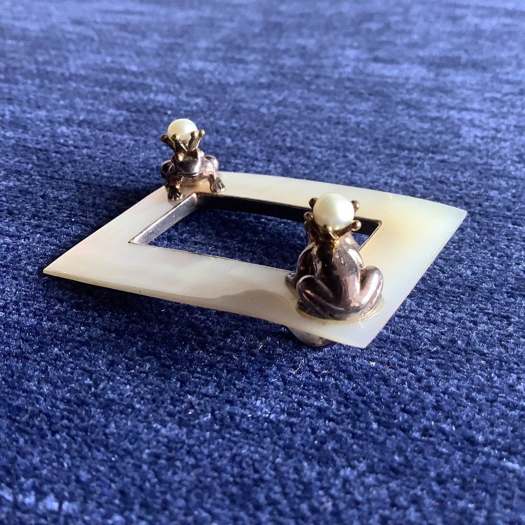 Aparte vintage zilveren hanger met kikkertjes, Ophalen, Met hanger, Zo goed als nieuw, Zilver