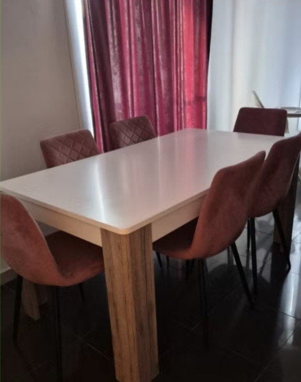 Table à manger et six chaises en très bon état, Maison & Meubles, Enlèvement, Comme neuf