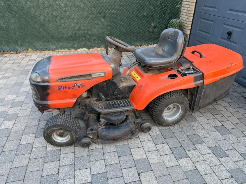 Zitmaaier Husqvarna, Tuin en Terras, Zitmaaiers, Ophalen of Verzenden, Zo goed als nieuw