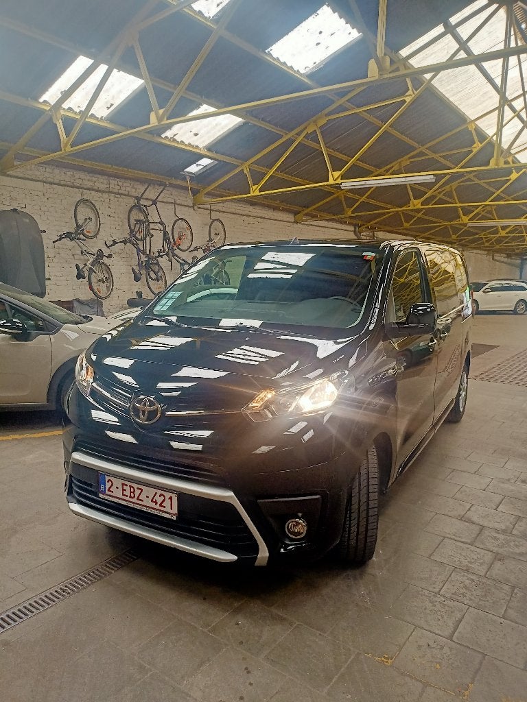 Camionnette TOYOTA Proace 52.000 km - 6 ans - automatique, Dealer onderhouden, Stof, 1800 kg, 4 cilinders
