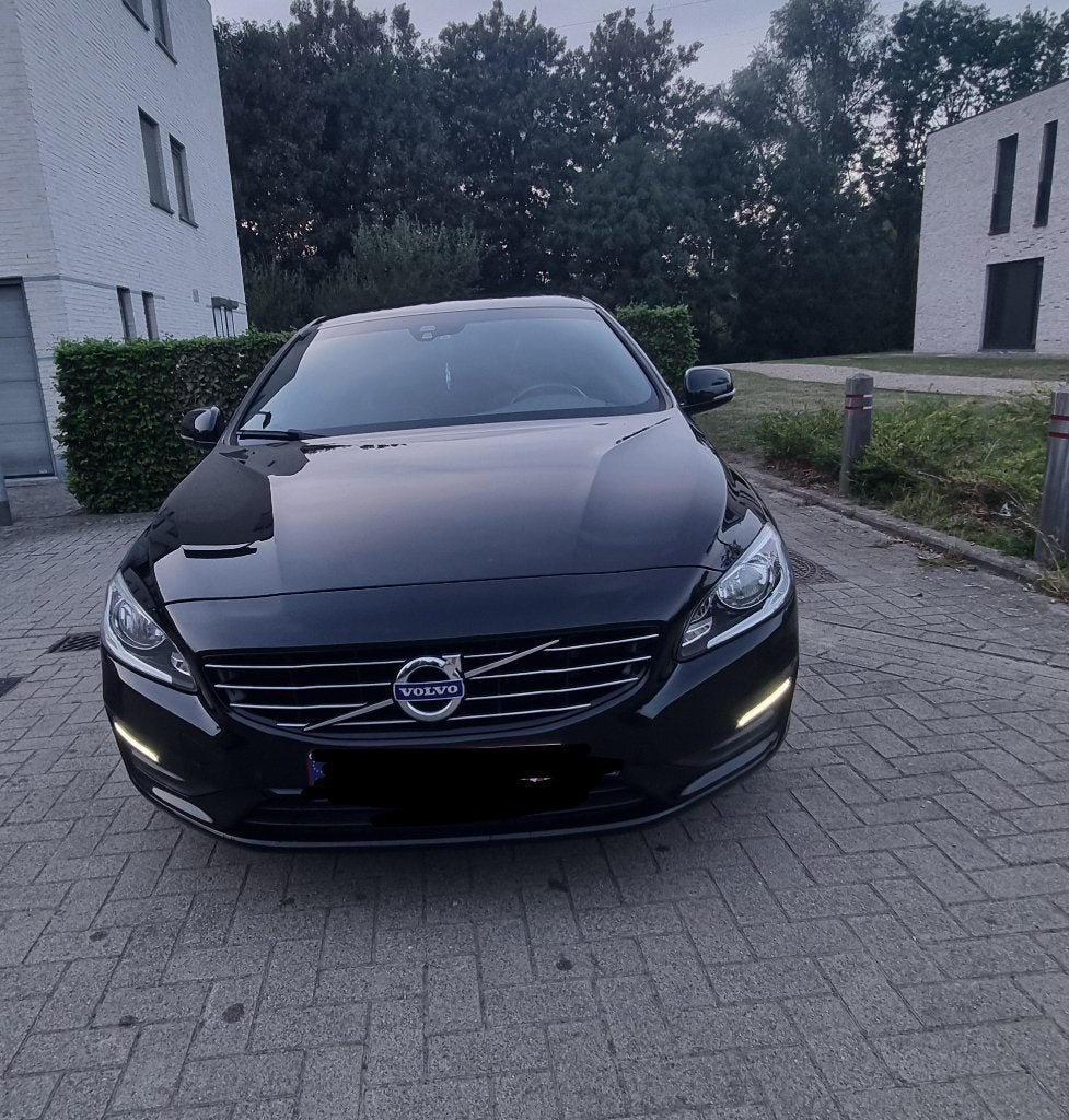 VOLVO V60  1.5 T2 Black 2018 Automatique avec 98000 km ###, Achat, 139 g/km, Euro 6, Entretenue par le concessionnaire