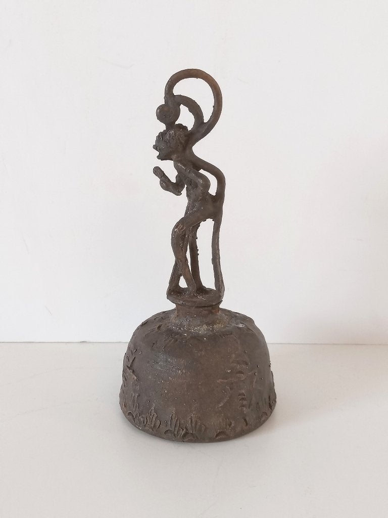 Cloche de Pooja, Ritueel object, Reliëf, Bruin, 13 cm