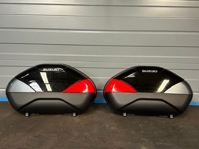originele suzuki zijkoffers set, Motoren, Ophalen, Gebruikt