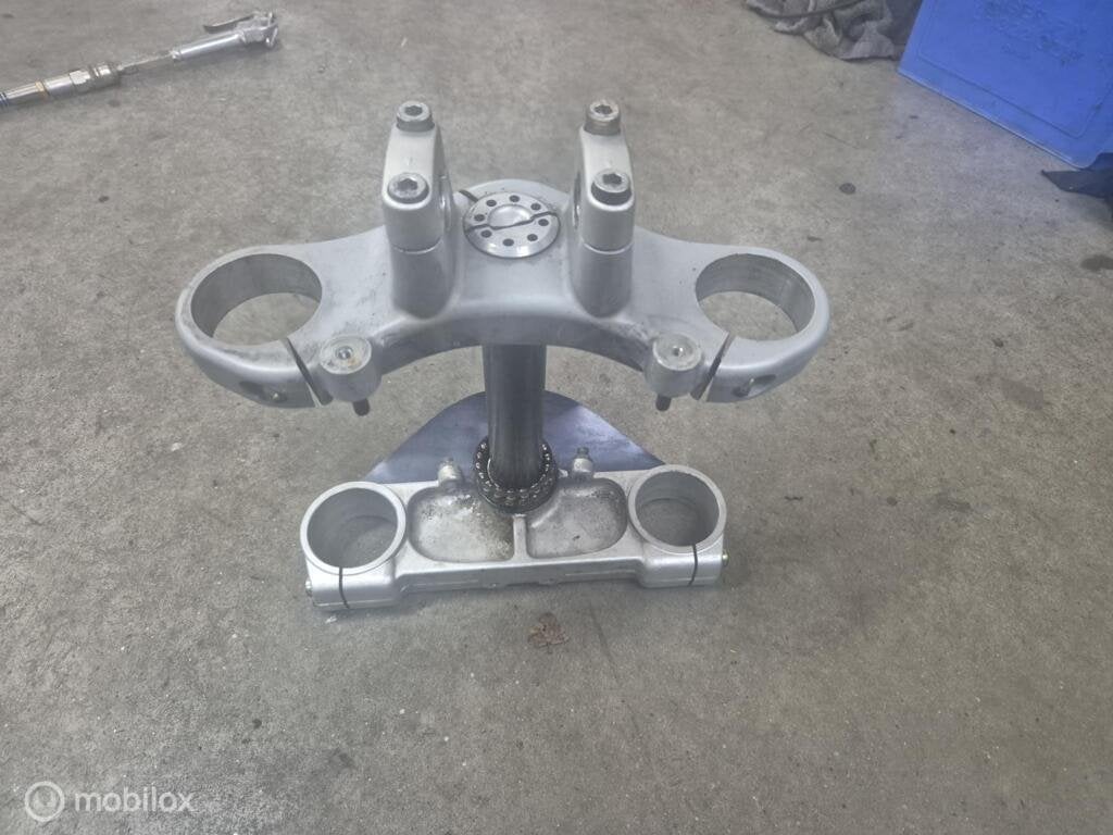 Kroonplaten voorvork Monster 620 695 800 1000 S4 ST2 ST3 ST4, Enlèvement ou Envoi, Factorystore.service@ducati.com, Via Antonio Cavalieri Ducati, 74/5, 74/6, 40132 Bologna BO