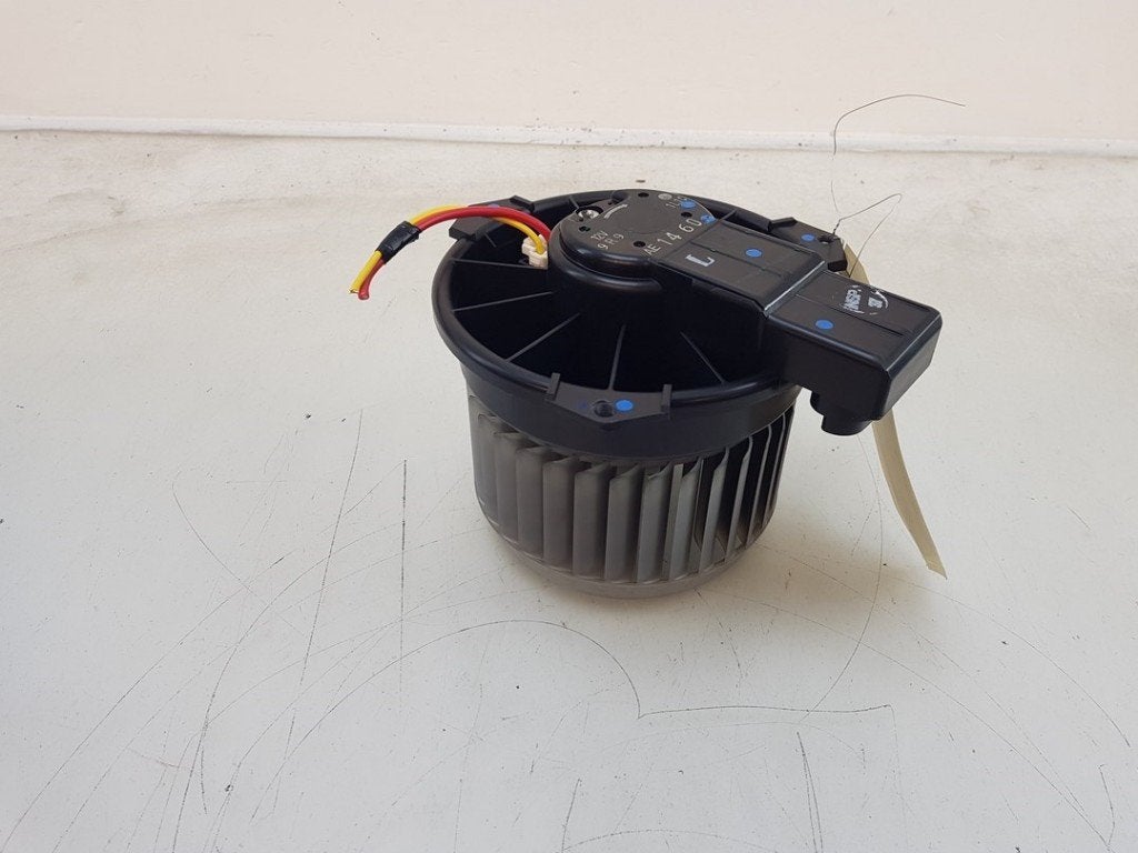 VENTILATEUR RADIATEUR MOTEUR Mitsubishi Space Star (A0), Utilisé, Mitsubishi