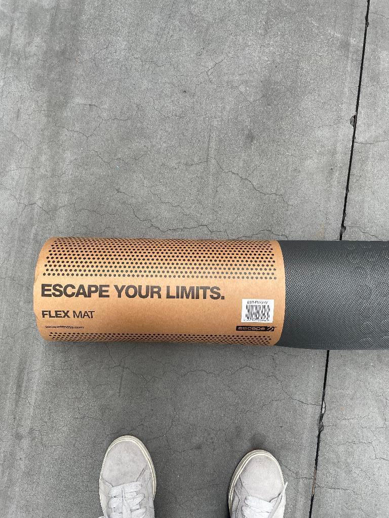 Escape Flex mat - Grijs - Fitnessmat, Sports & Fitness, Équipement de fitness, Enlèvement ou Envoi, Neuf, Bras, Tapis de fitness