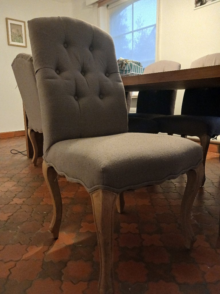Beklede eetkamerstoelen, Ophalen