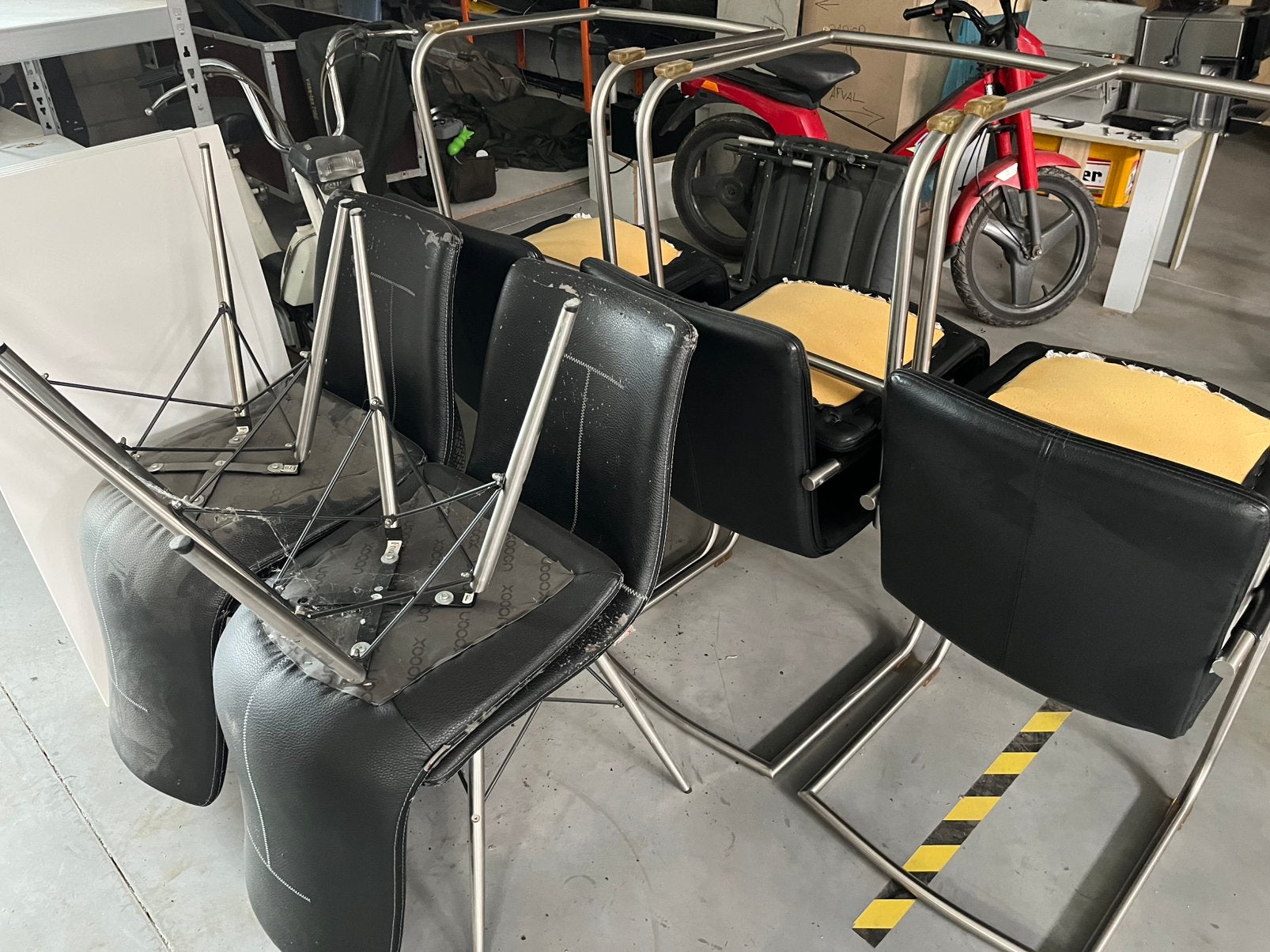 Stoelen, Enlèvement, Comme neuf