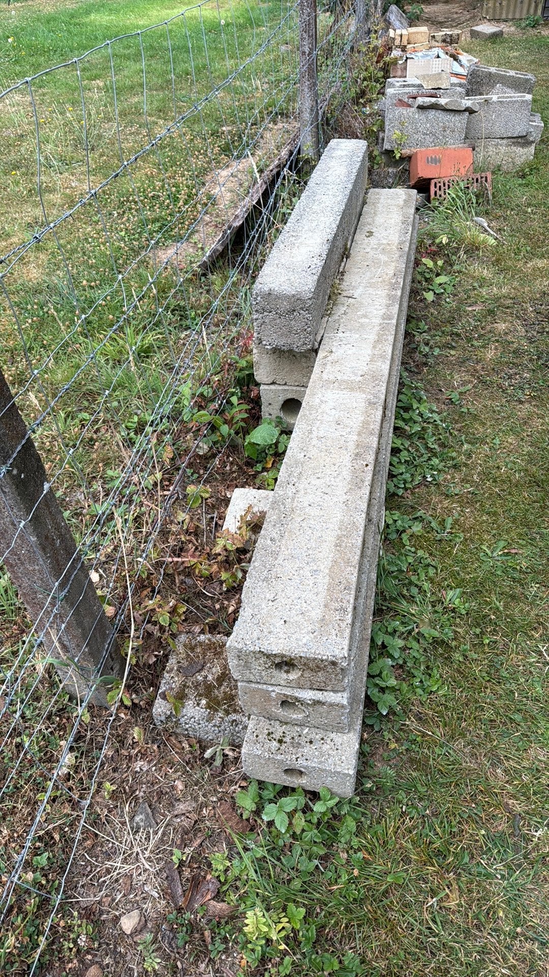 3 linteaux de 220 x 18 x 9 et 3, de 120 x 18 x 13 et 1, Bricolage & Construction, Métaux, Enlèvement, Comme neuf, Autres métaux