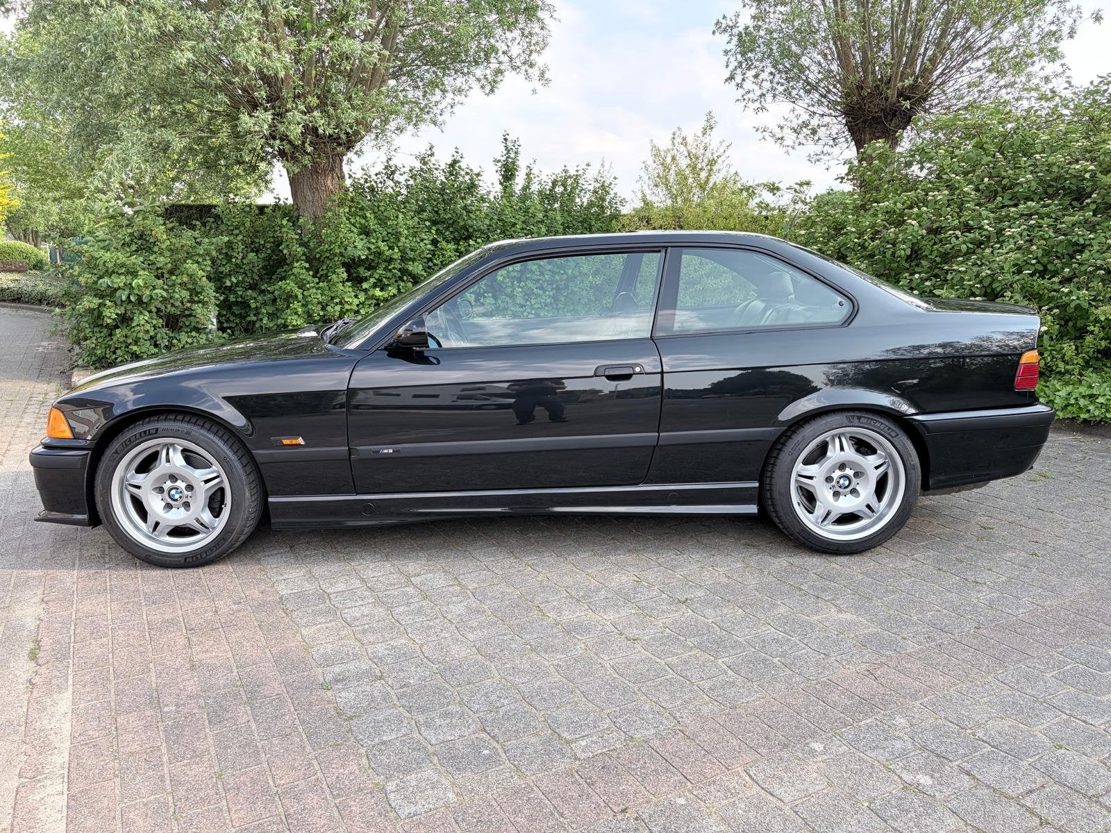 BMW M3 3,2 Evo - Handgeschakeld - OLDTIMER !, Auto's, Achterwielaandrijving, Zwart, Zwart, Leder