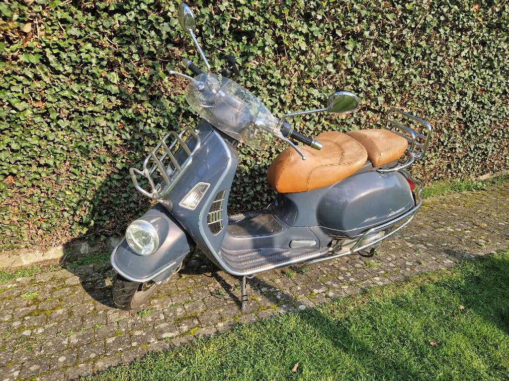 Vespa GTV 125–2007–Muisgrijs–Perfecte staat–15.151 km, Motos, Motos | Piaggio, Particulier, Scooter, jusqu'à 11 kW, 1 cylindre