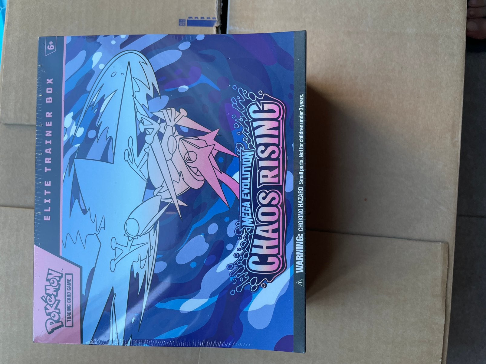 Pokemon Chaos Rising Elite Trainer Box, Hobby en Vrije tijd, Verzamelkaartspellen | Pokémon, Nieuw, Boosterbox, Foil, Ophalen of Verzenden