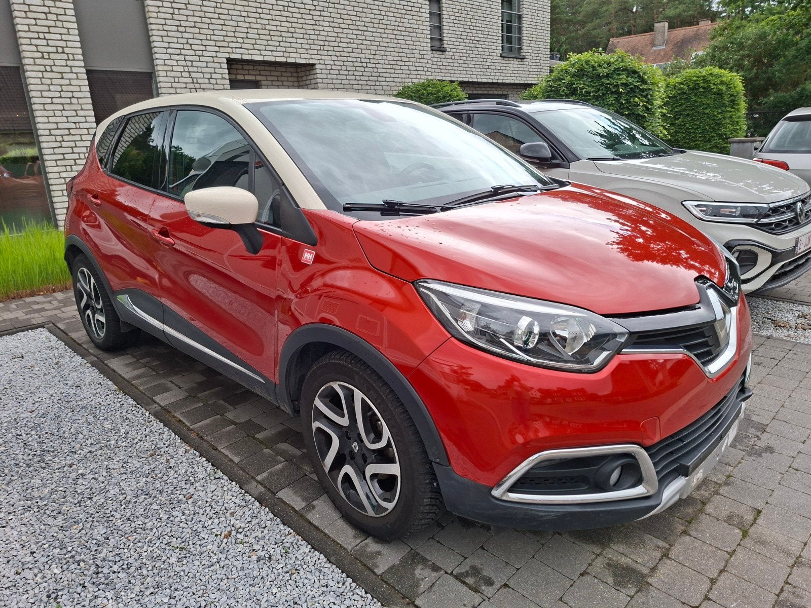 Renault Captur diesel 1,5 dCi rood Helly Hansen, Auto's, Euro 5, Zwart, 5 deurs, Particulier