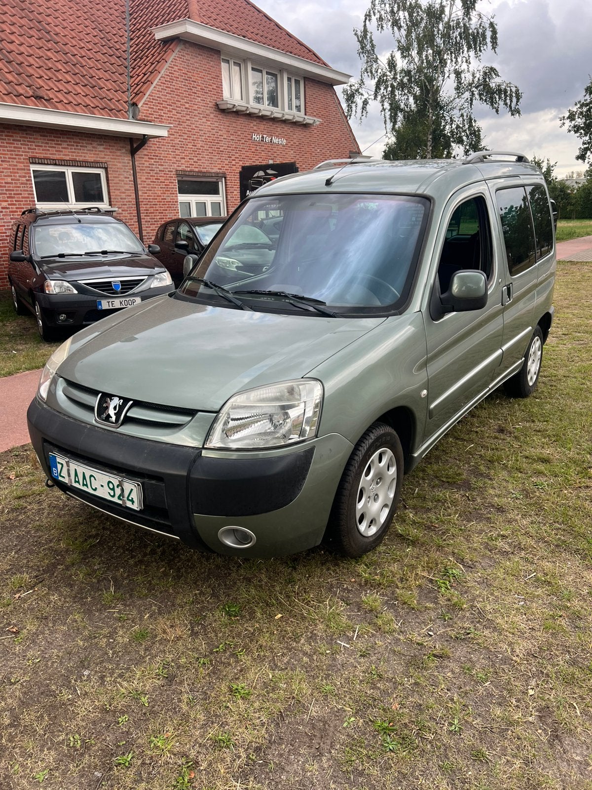 Peugeot partner 1.4i 5 plaatsen 2008 airco, Auto's, Peugeot, Monovolume, 4 cilinders, Bedrijf, Elektrische ramen