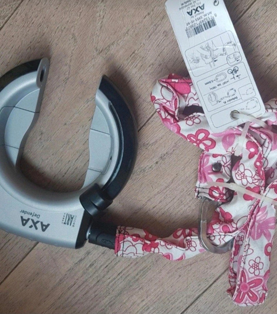 Axa defender met ketting, Enlèvement