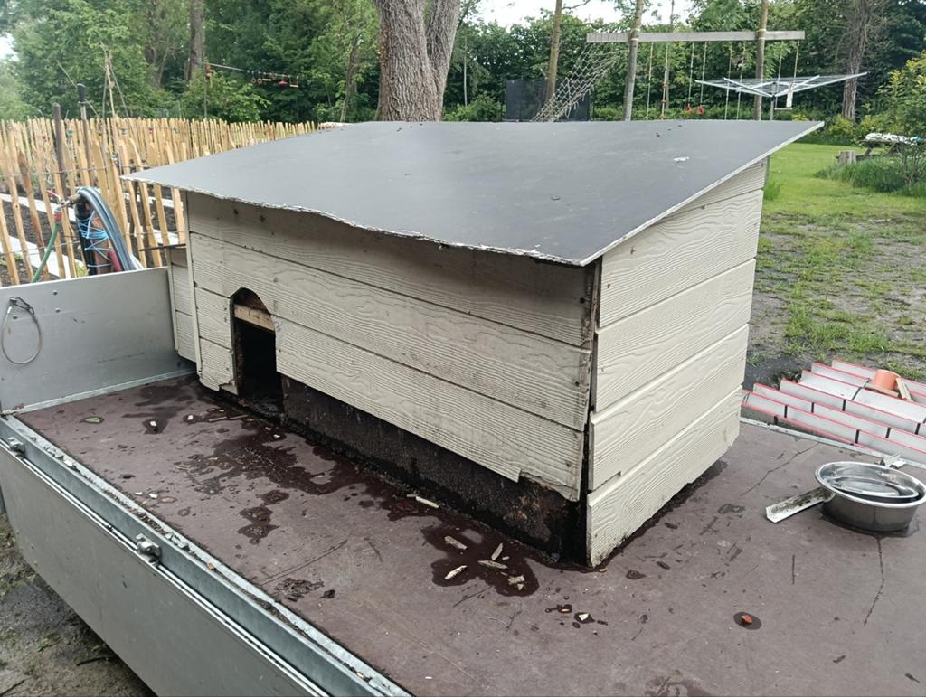 Gratis. Groot kippenhok met wat werk aan, Dieren en Toebehoren, Ophalen