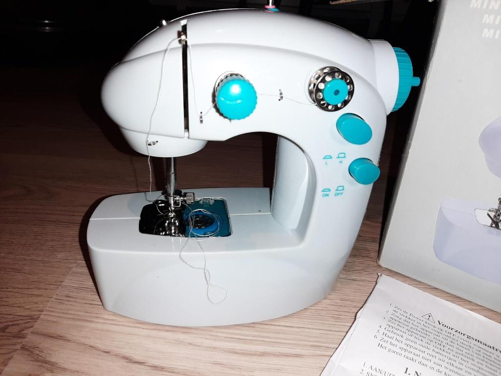 Naaimachine, Ophalen, Naaimachine