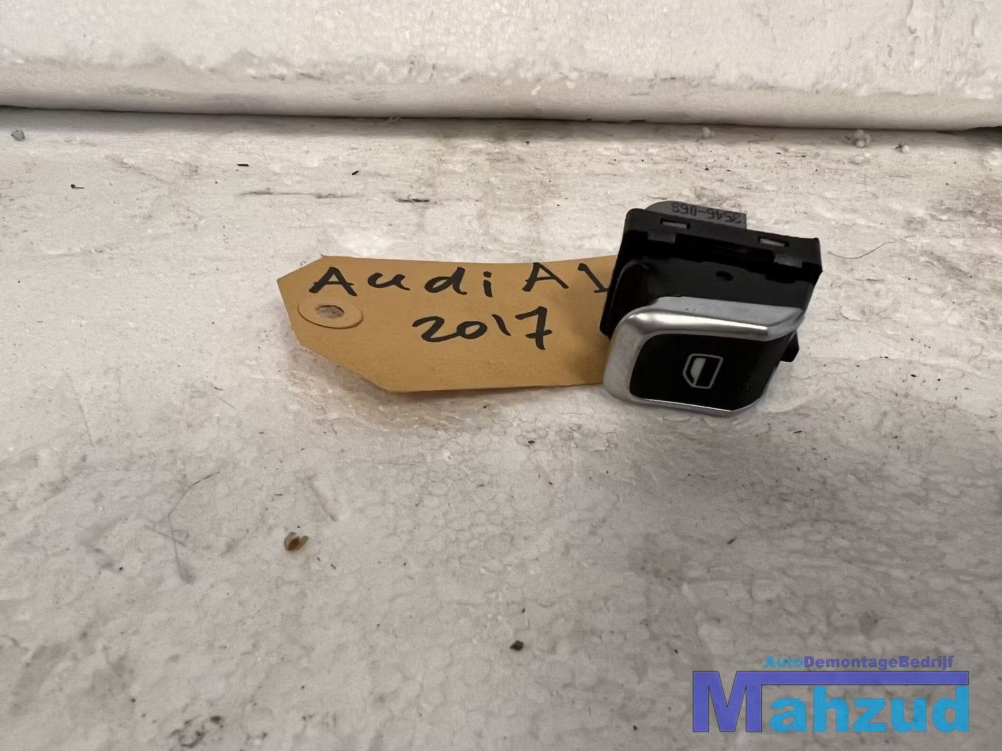 AUDI A1 SPORTBACK raam schakelaar 2011-2018 4H0959855A, Gebruikt, AUDI AG, Auto-Union-Strasse 1
85045  Ingolstadt, DE, Audi