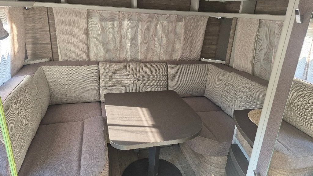 Burstner 485 TS caravan, Rondzit, Lengtebed, Particulier, 6 tot 7 meter