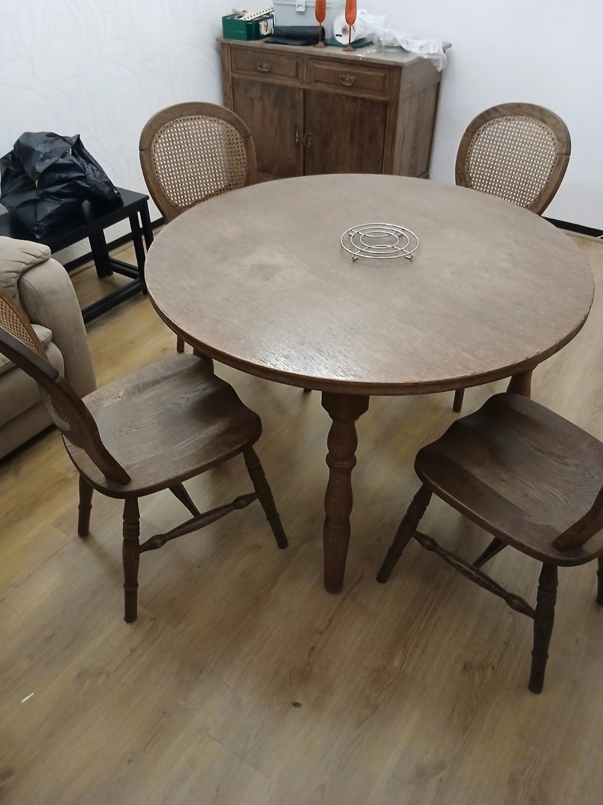 Tafel met 4 stoelen, Ophalen
