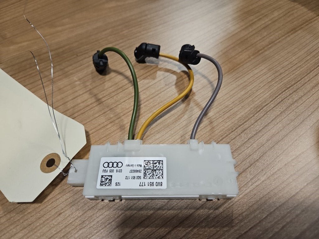 DIVERSEN Audi A3 Limousine (8VS / 8VM) (|8V0951177|), Gebruikt, Audi