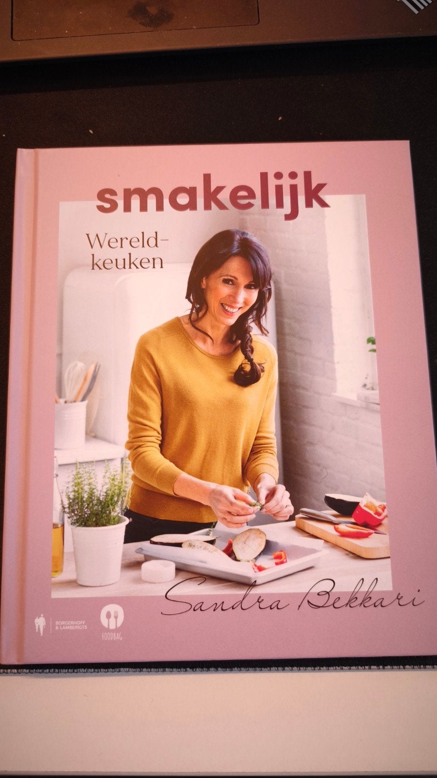 Smakelijk Wereldkeuken, Boeken, Ophalen of Verzenden, Nieuw, Sandra Bekkari