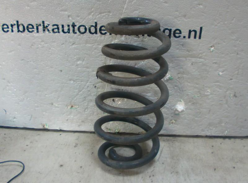 RESSORT DE SUSPENSION ARRIERE Audi A4 (B6) (01-2000/01-2005), Autos : Pièces & Accessoires, Utilisé, Audi