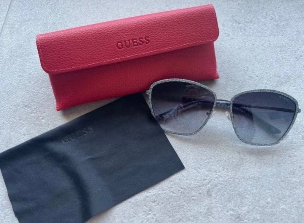 Zonnebril Guess, Handtassen en Accessoires, Zonnebrillen en Brillen | Dames, Overige merken, Zonnebril, Zwart, Nieuw