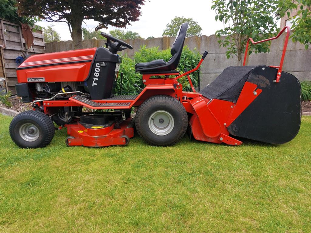 Westwood t 1600  80 uren, Tuin en Terras, Zitmaaiers, Ophalen, Opvangbak