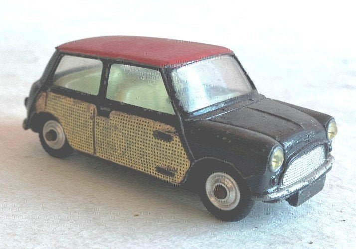 Mini De-Luxe Wickerwork spun hubs Corgi Toys # 249., Enlèvement ou Envoi, Utilisé, Voiture, Corgi