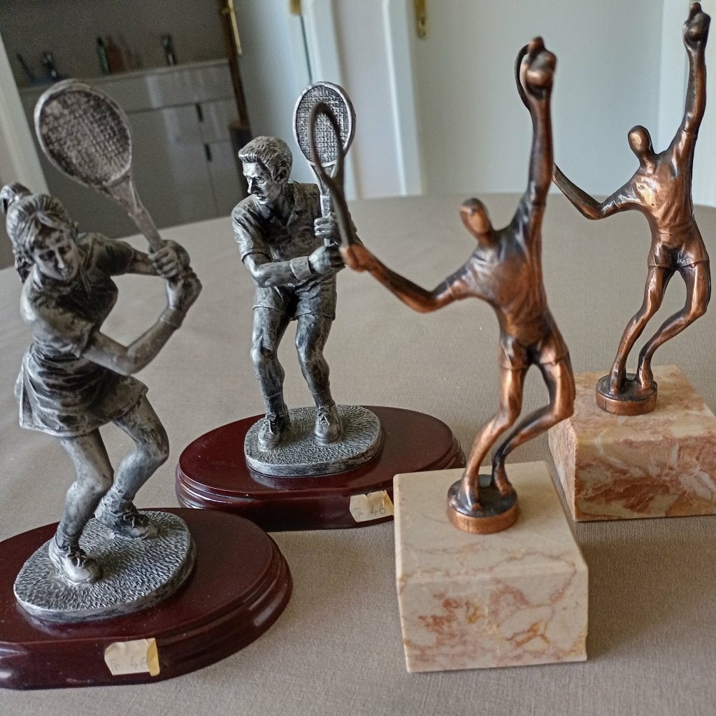 trofeeen  TENNS, Ophalen, Zo goed als nieuw