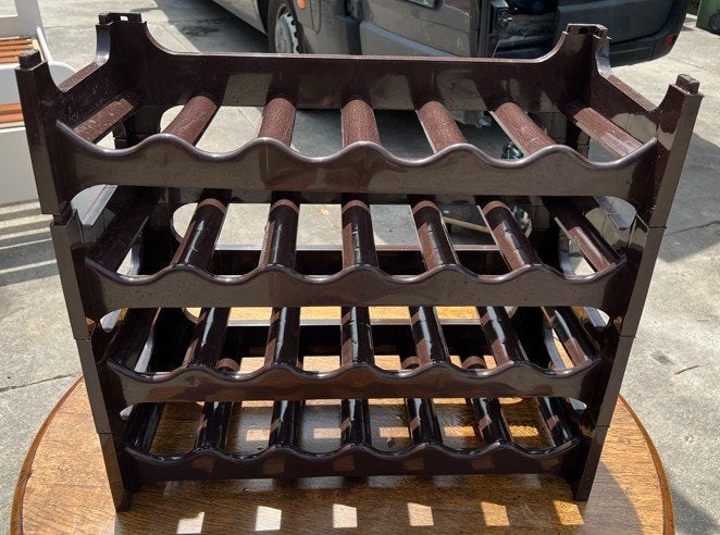 Porte-bouteilles en PVC empilables robustes  (24 bouteilles), Maison & Meubles, Accessoires pour la Maison | Porte-bouteilles