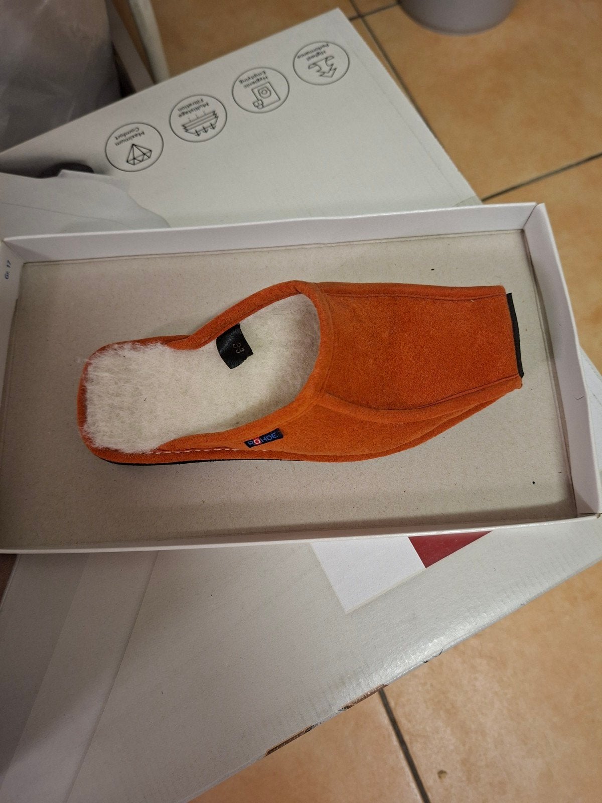 muiltje, Kinderen en Baby's, Kinderkleding | Schoenen en Sokken, Ophalen, Jongen of Meisje, Zo goed als nieuw, Iconnu
