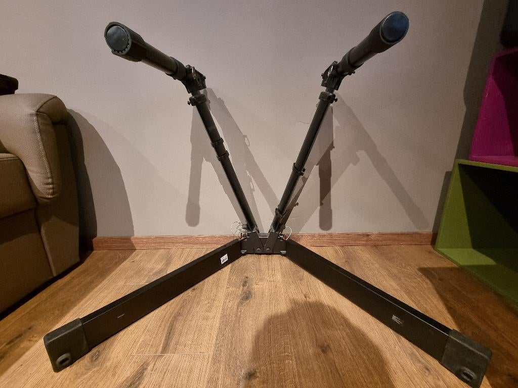 Ultimate Support VS88B V (Piano Standaard), Muziek en Instrumenten, Standaarden, Ophalen, Gebruikt, Instrumentstandaard, Keyboard of Synthesizer