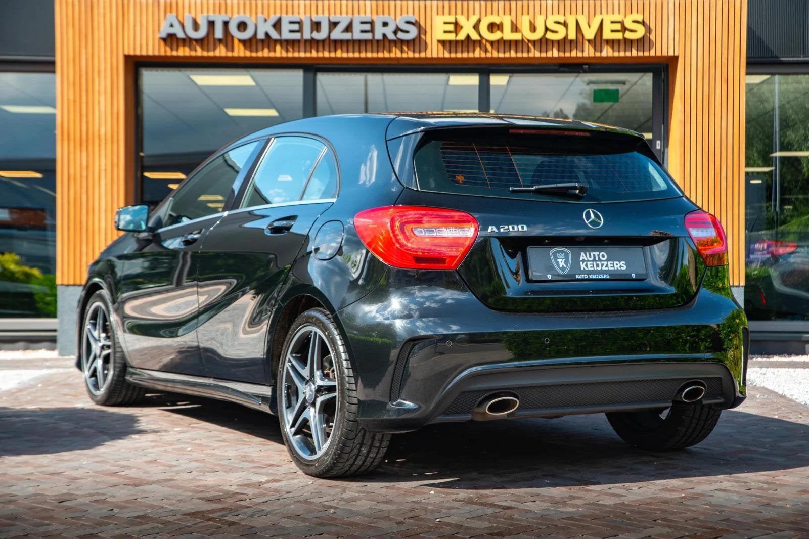 Mercedes-Benz A 200 — Noir | 2016 | 115 kW, Autos, Cuir, Euro 6, Boîte manuelle, Noir