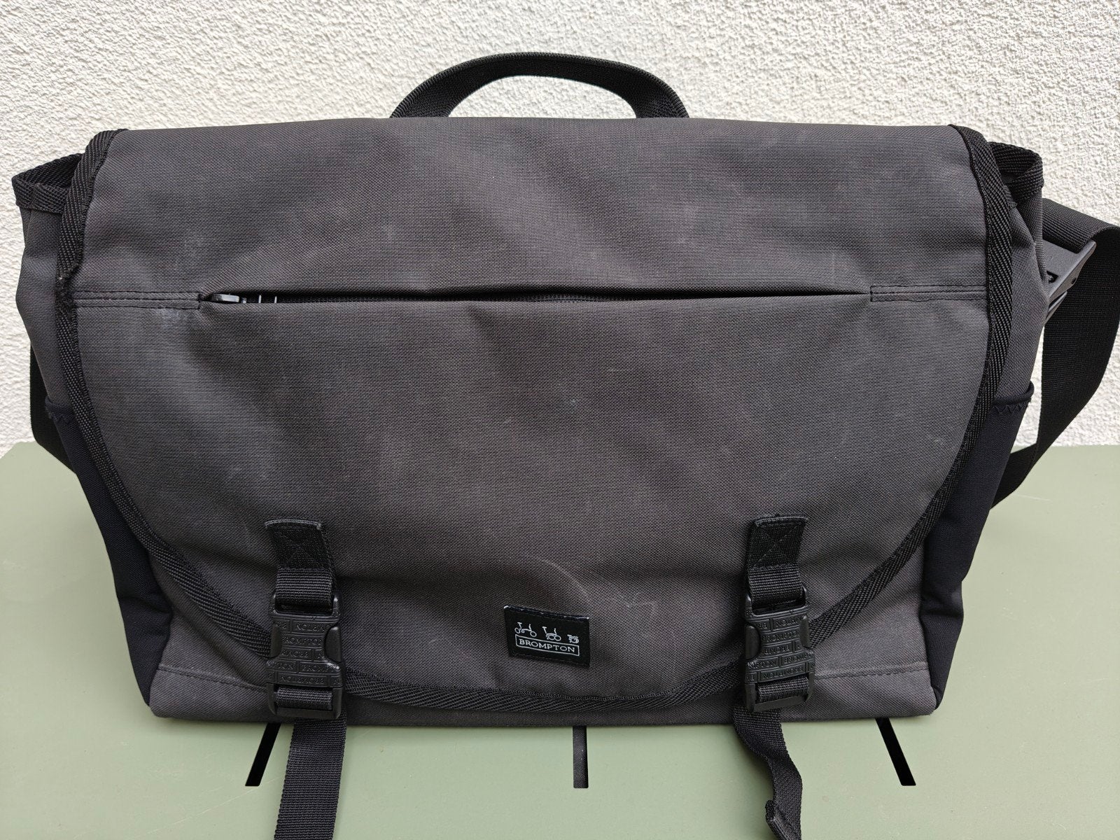 Brompton Metro Messenger Bag Medium tas zwart, Fietsen en Brommers, Fietsaccessoires | Fietstassen, Gebruikt, Ophalen of Verzenden