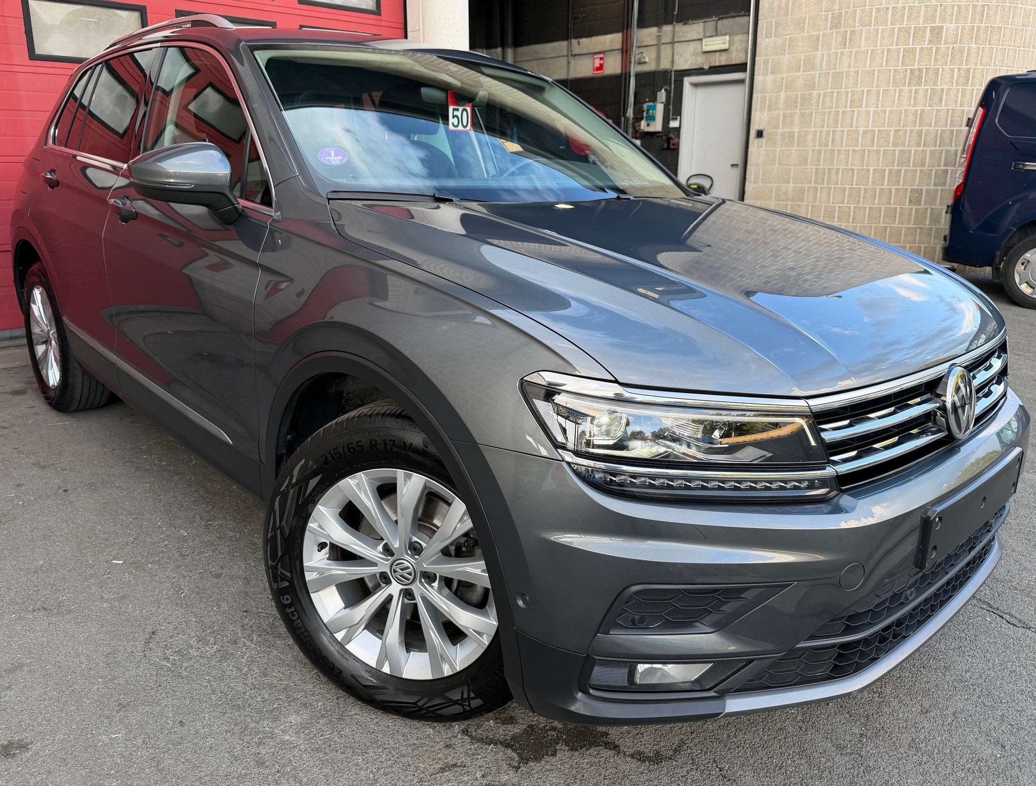 Volkswagen Tiguan 1.5 TSI ACT Highline OPF DSG + CAMÉRA + N, Autos, Argent ou Gris, Achat, Entreprise, Alcantara