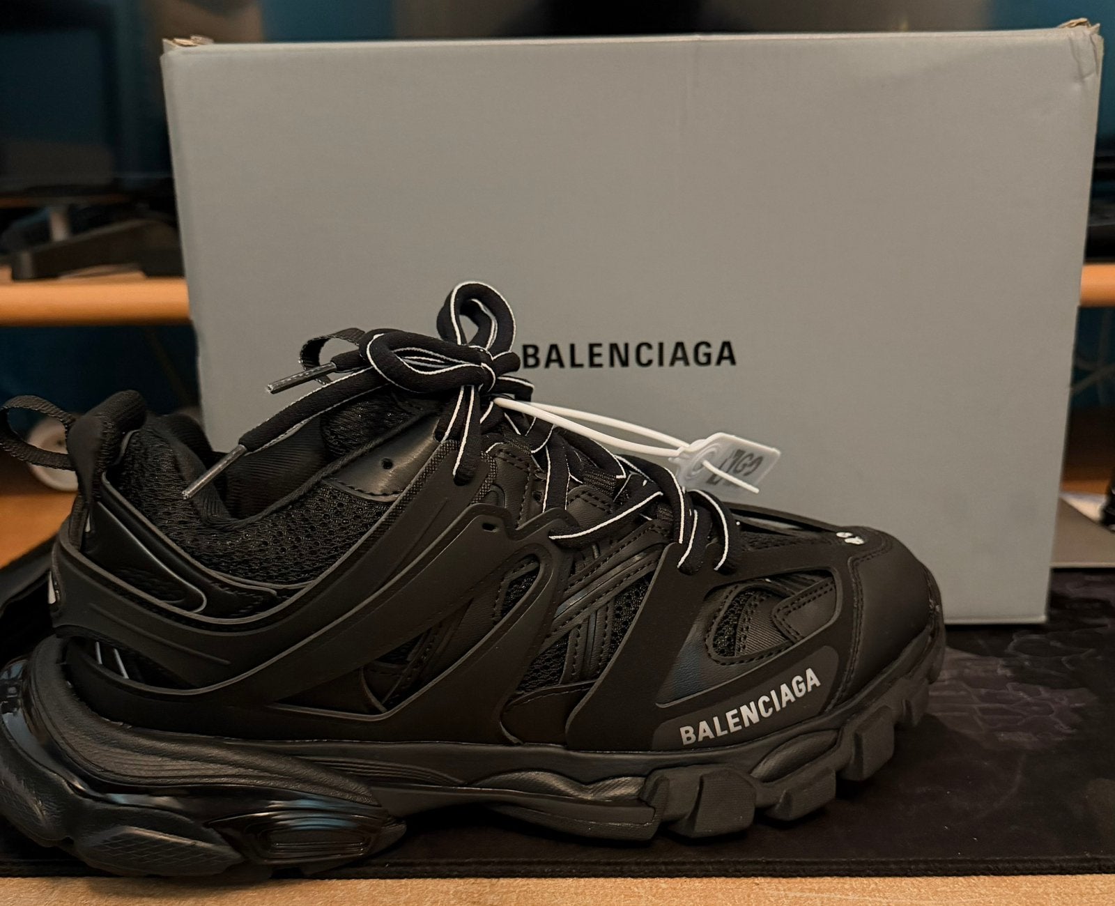 Balenciaga track zwart 43, Kleding | Heren, Schoenen, Ophalen, Zo goed als nieuw, Zwart