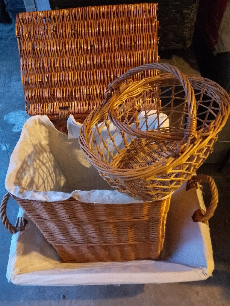 Lot de mannes et panier en osier, Maison & Meubles, Osier, Enlèvement, Autres formes, Panier