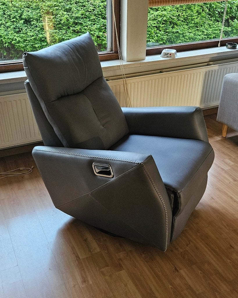 Relax zetel, Ophalen, Zo goed als nieuw, Leer