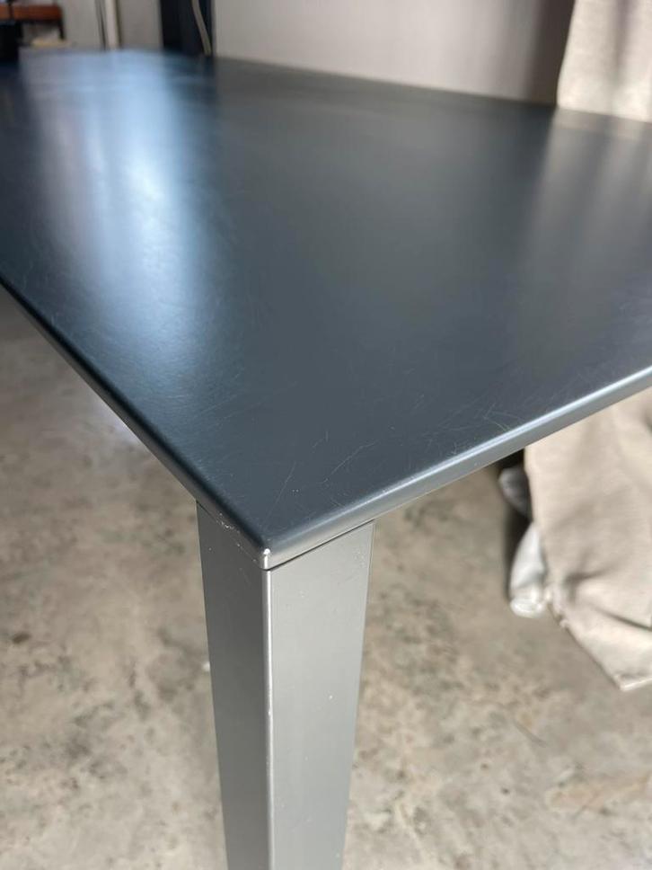 Molteni  less eetafel, Ophalen, Zo goed als nieuw