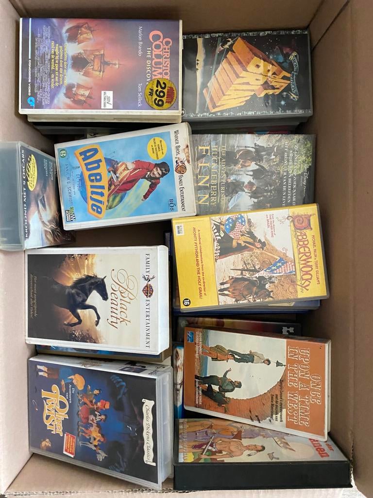 Ca 30 VHS cassettes kinderen, jeugd, volwassen jaren 90, Alle leeftijden, Ophalen, 1980 tot heden, Gebruikt