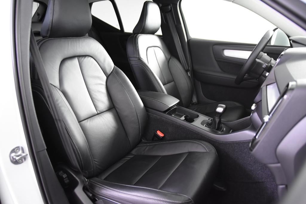 Volvo XC40 T2 *1ste Eigenaar*Leer*Stoelverwarming*Camera*, Autos, Volvo, Cuir, Achat, Euro 6, Entreprise