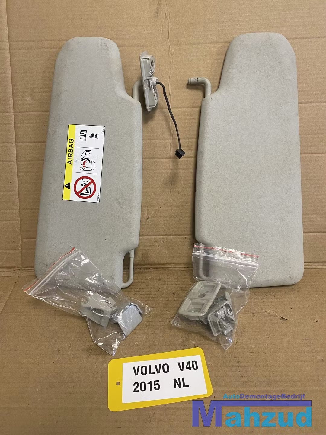 VOLVO V40 zonneklep set links rechts 2012-2019, Gunnar Engellaus vag 8
405 31  Gothenburg, SE, Info@volvocars.com, Volvo Car Corporation